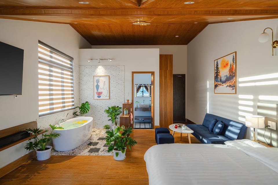 Photo of the whole room, Bedroom
