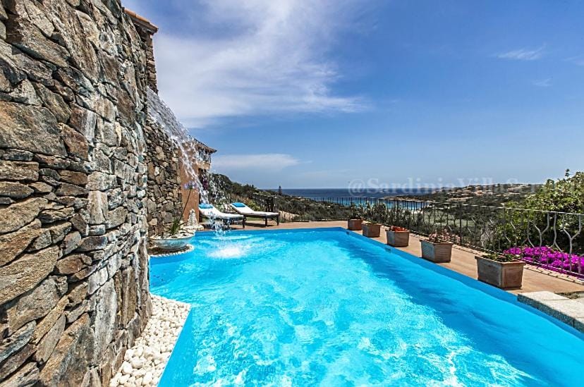 Pool view, Sea view, Swimming pool, sunbed