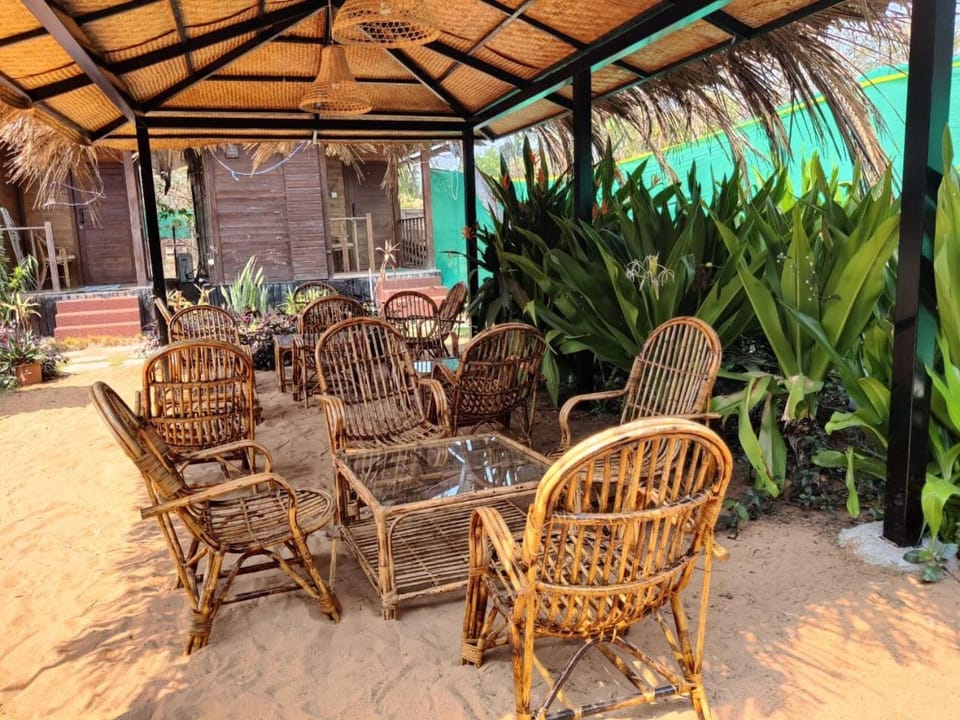 Beach side Cottages - Pousada Villa in Baga