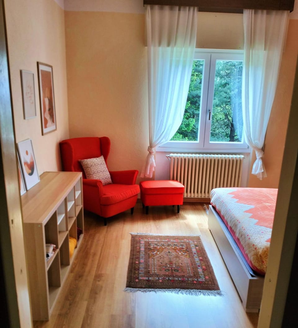 Seating area, Bedroom