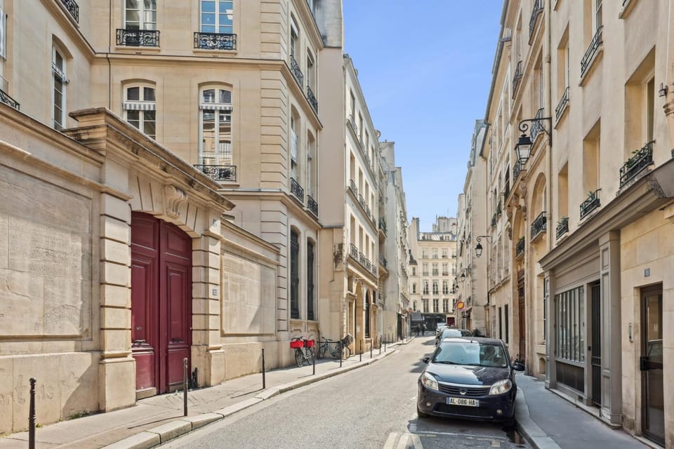 Studio Herold - Place de Victoires by B'Your Home Apartment in Paris