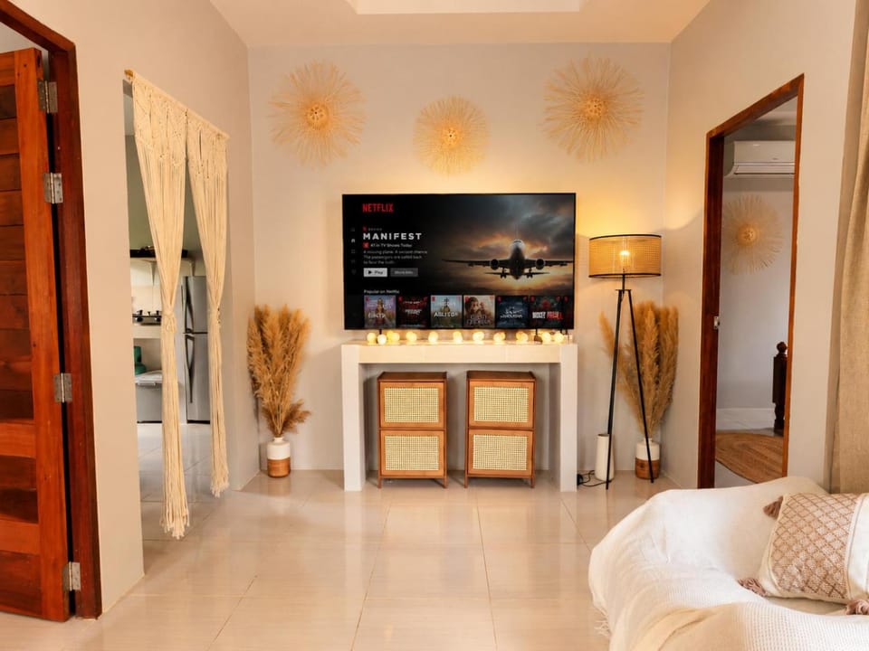 Communal lounge/ TV room, TV and multimedia