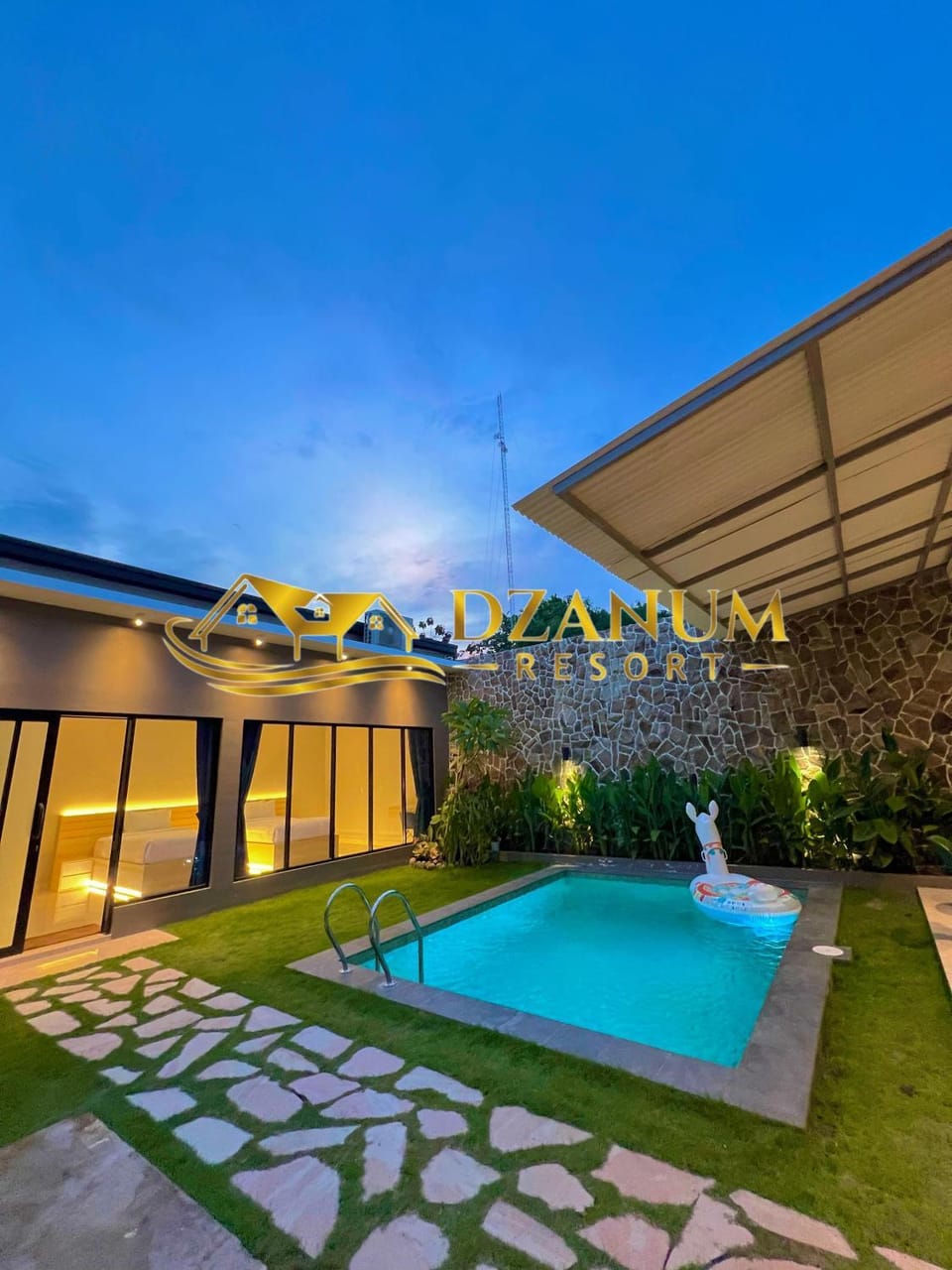 Bedroom, Pool view, Swimming pool
