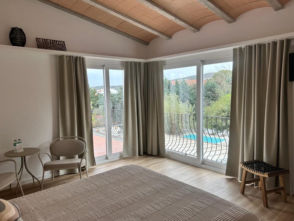 Balcony/Terrace, Pool view