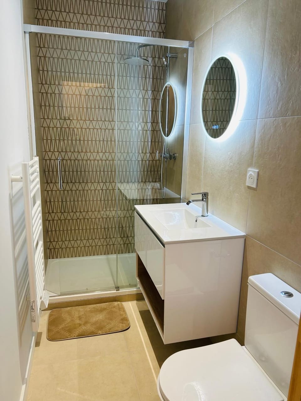 Shower, Toilet, Bathroom