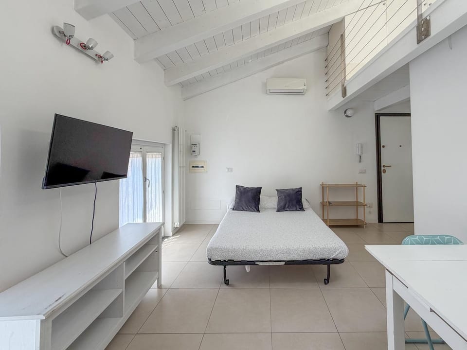 Roma 17 Apartment in Lombardy