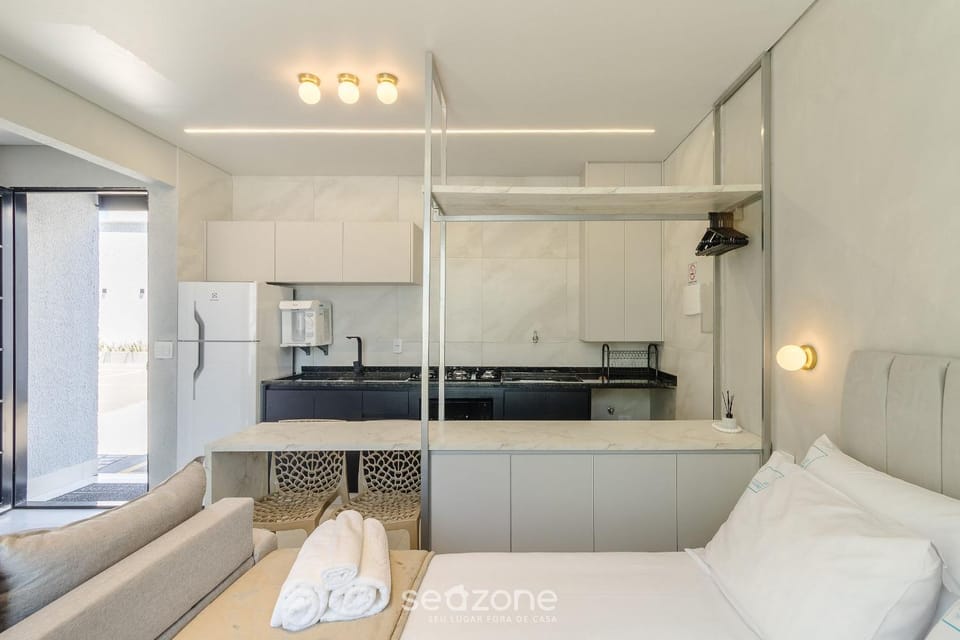 Kitchen or kitchenette, Bedroom