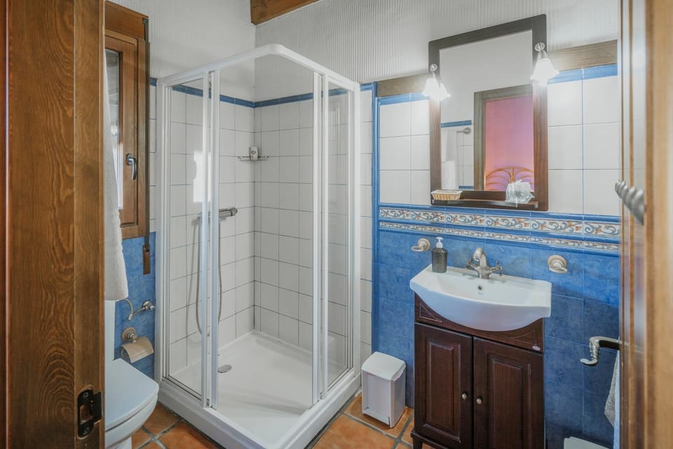 Bathroom, Living room