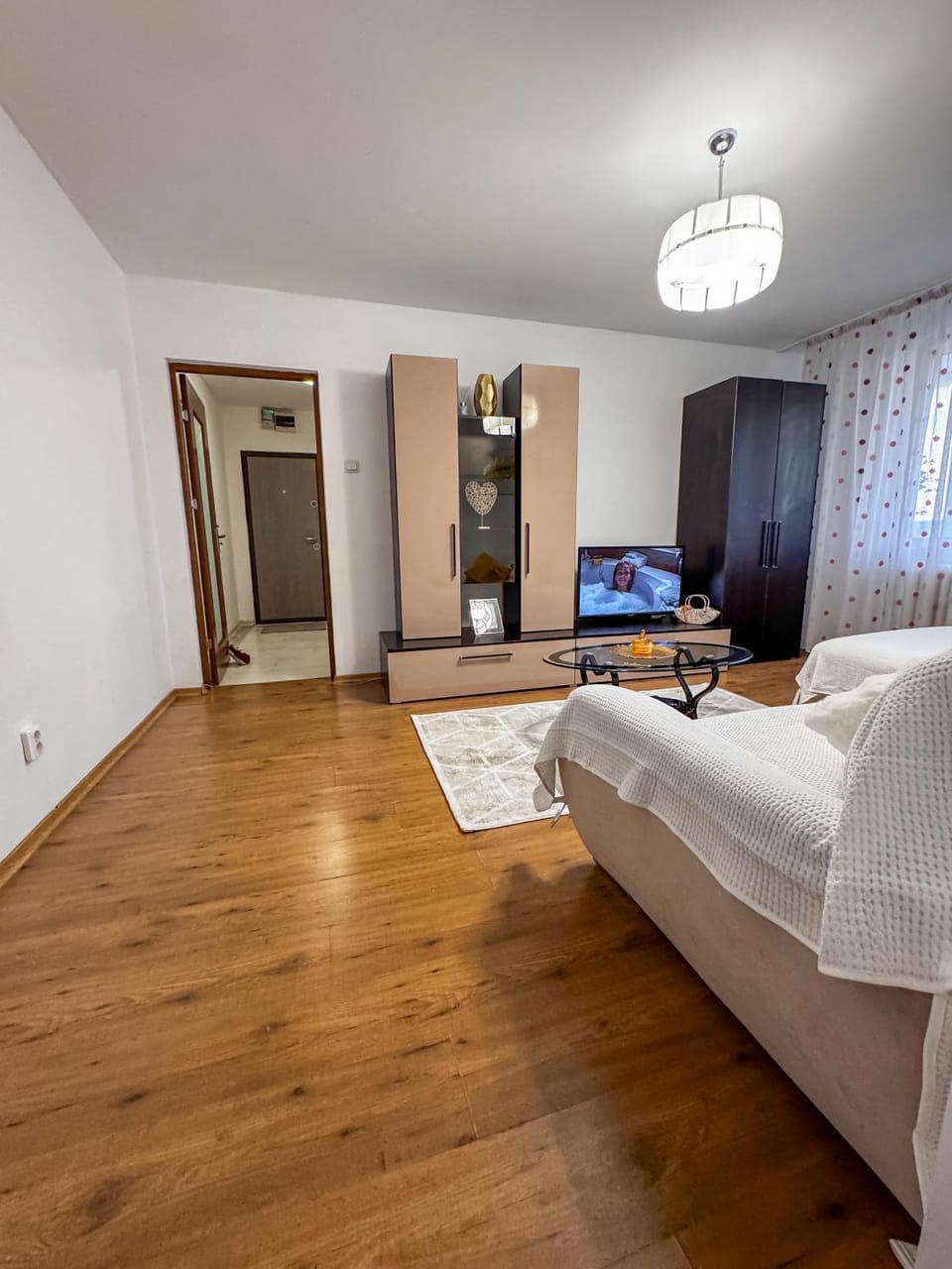 Cozy Apartment Craiovei Apartment in Romania