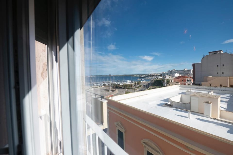 Day, View (from property/room), Balcony/Terrace, City view, Sea view