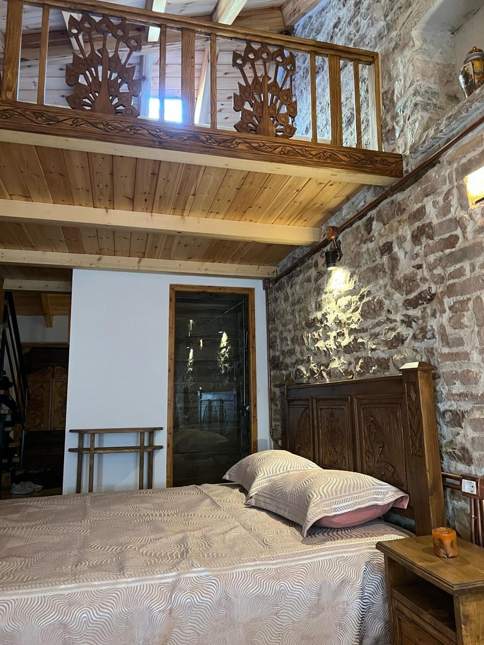 Bed, Photo of the whole room, Bedroom