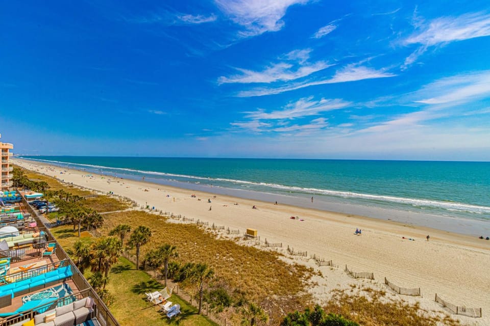 Beautiful Oceanfront Studio with Stunning Views- Caravelle 712 House in Myrtle Beach
