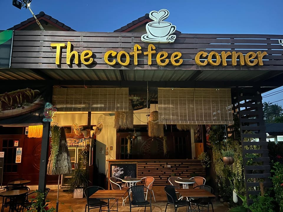 Sunanta Bungalow Hostel in Sala Dan