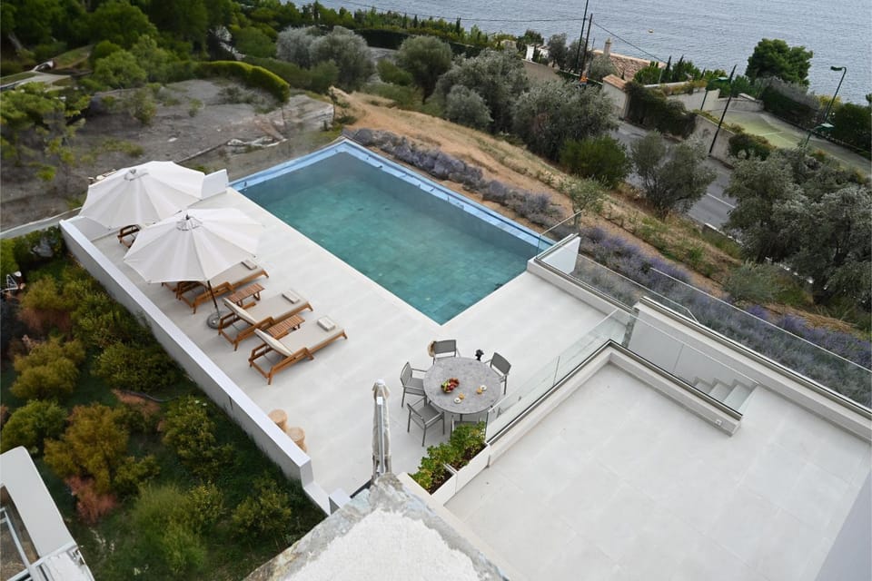 Day, Natural landscape, Pool view, Sea view, Swimming pool, sunbed