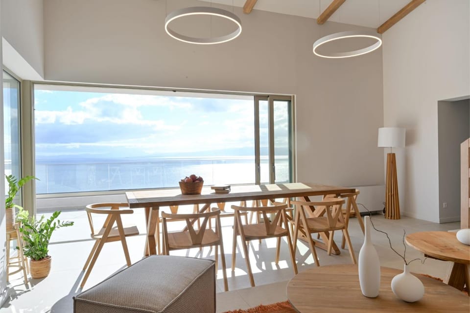 Natural landscape, Living room, Seating area, Dining area, Sea view