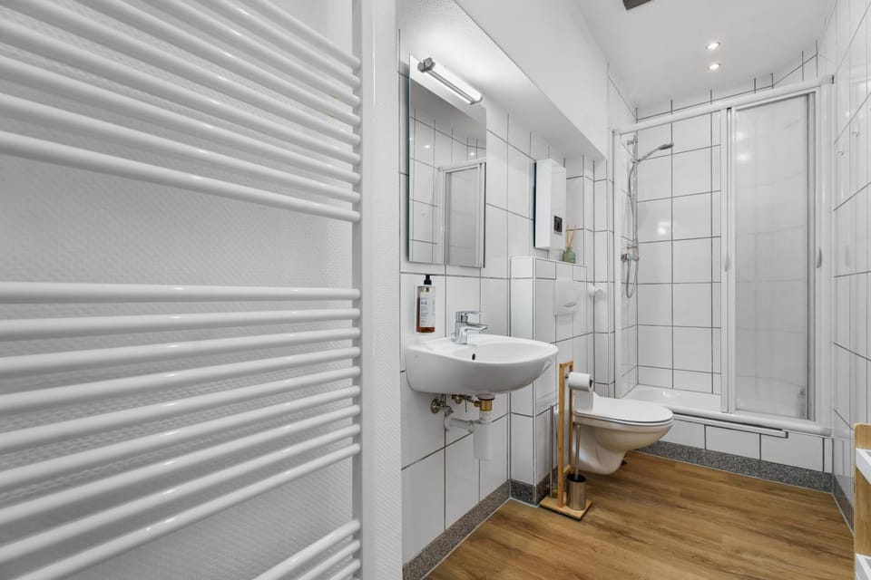 Shower, Toilet, Bathroom