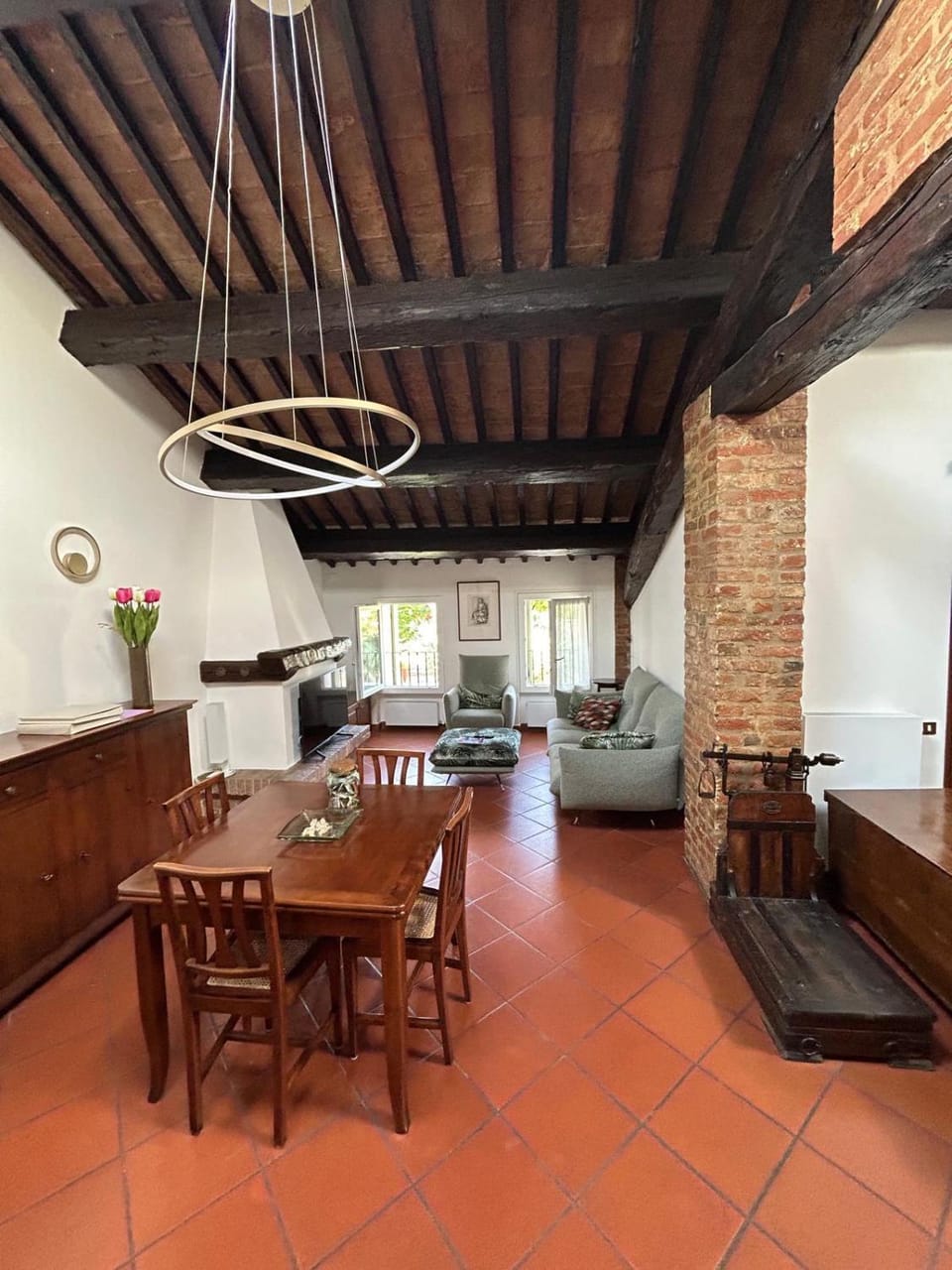Living room, Seating area, Dining area