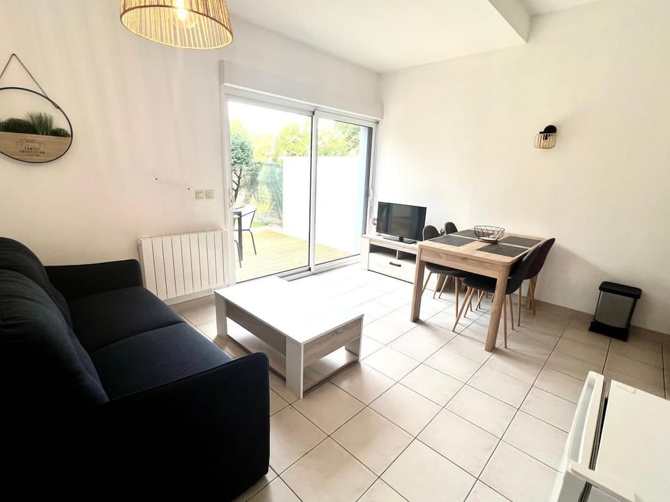 Appartement calme avec exterieur Apartment in La Rochelle