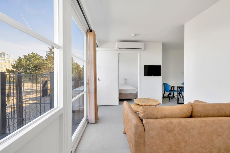 Communal lounge/ TV room, TV and multimedia, Evening entertainment