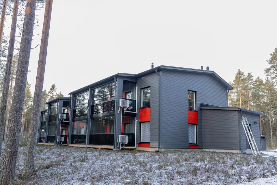 Property building, Day