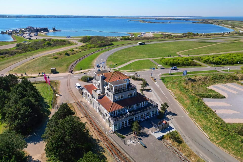 Property building, Bird's eye view, Location