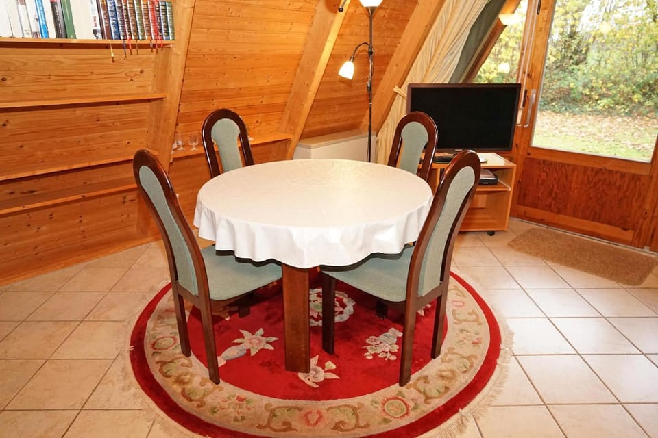 Zeltdachhaus mit Parkplatz vor der Haustür House in Damp