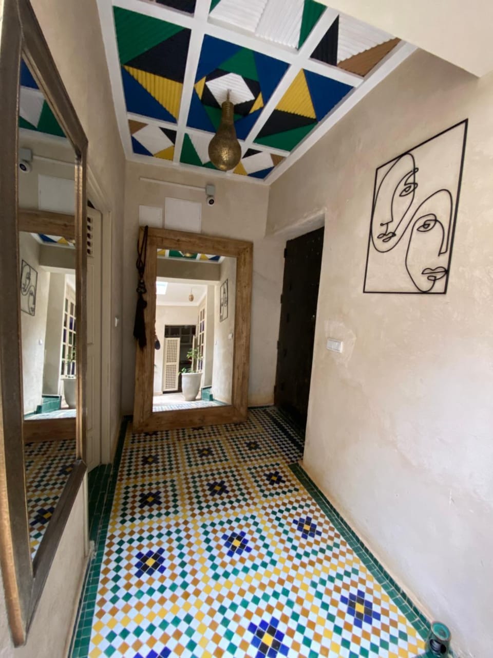 Facade/entrance, Decorative detail