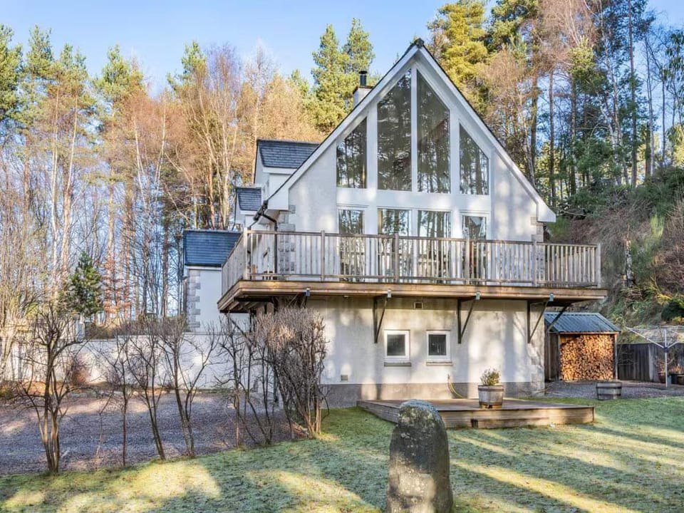Stunning 4 bed rural retreat in Aberlour House in Scotland