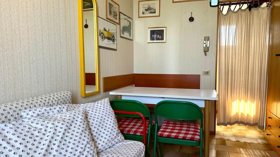 SE054 - Senigallia, monolocale fronte mare alle'Piramidi' Apartment in Senigallia