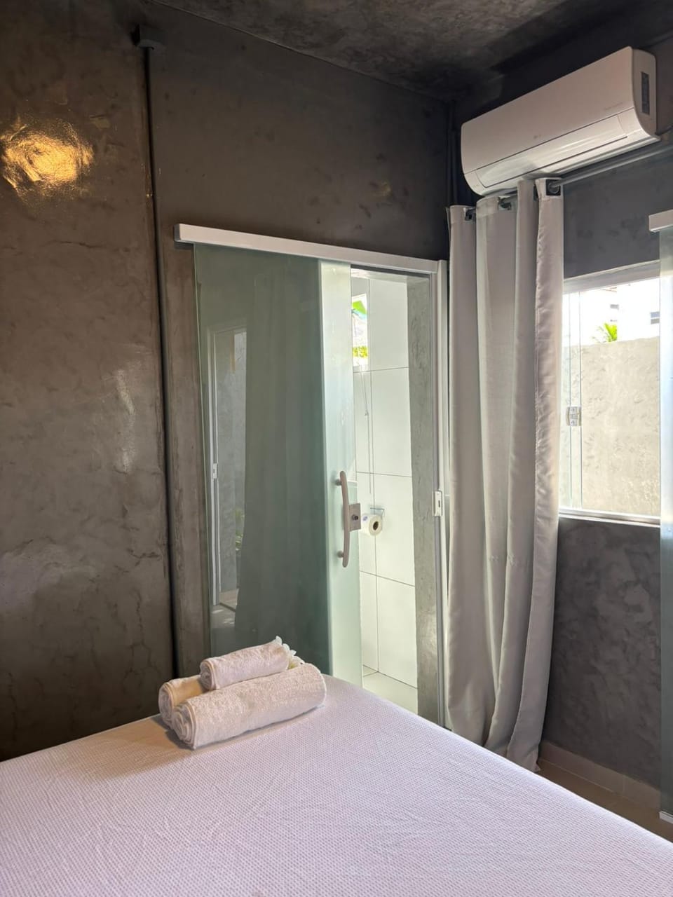 Photo of the whole room, Bedroom, air conditioner