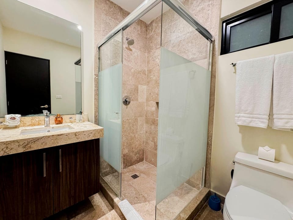 Stylish 2Bed,2Bath-Condo Near Beach - 6 Guests Apartment in Playa del Carmen