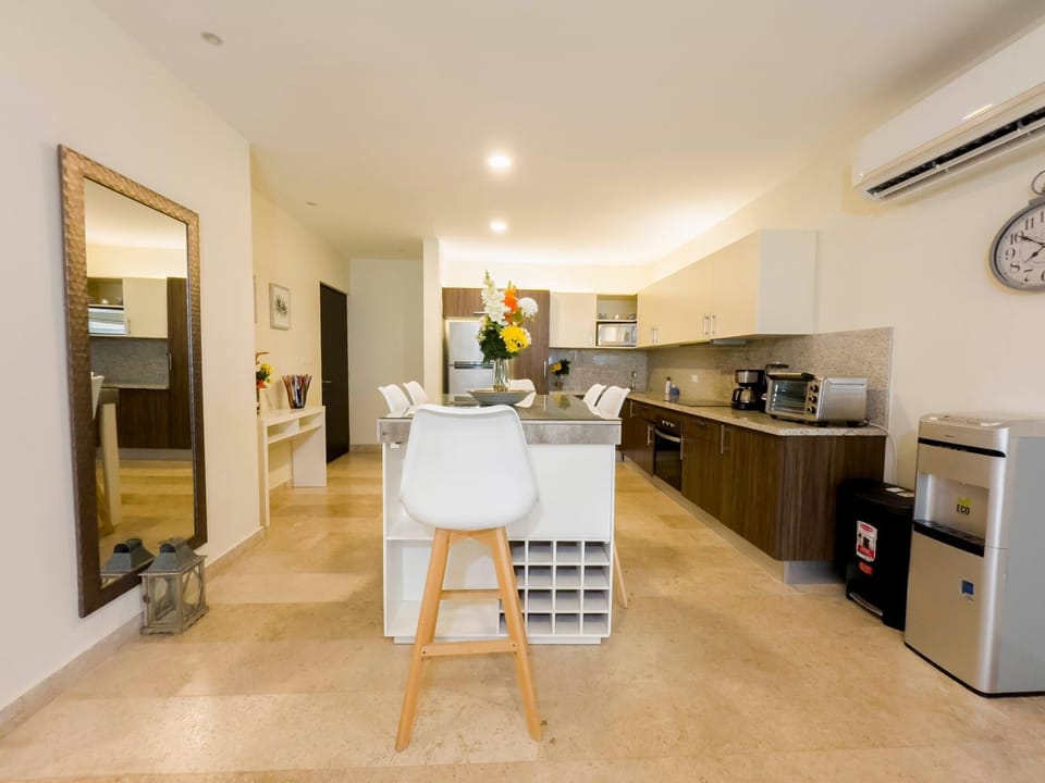 Stylish 2Bed,2Bath-Condo Near Beach - 6 Guests Apartment in Playa del Carmen