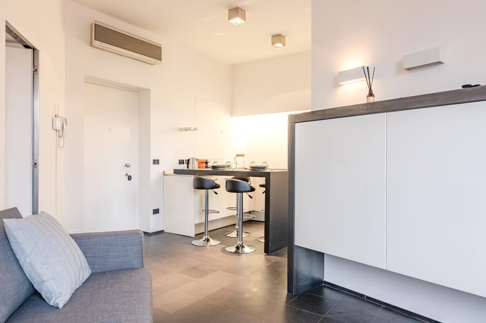 Living room, Dining area, oven, stove