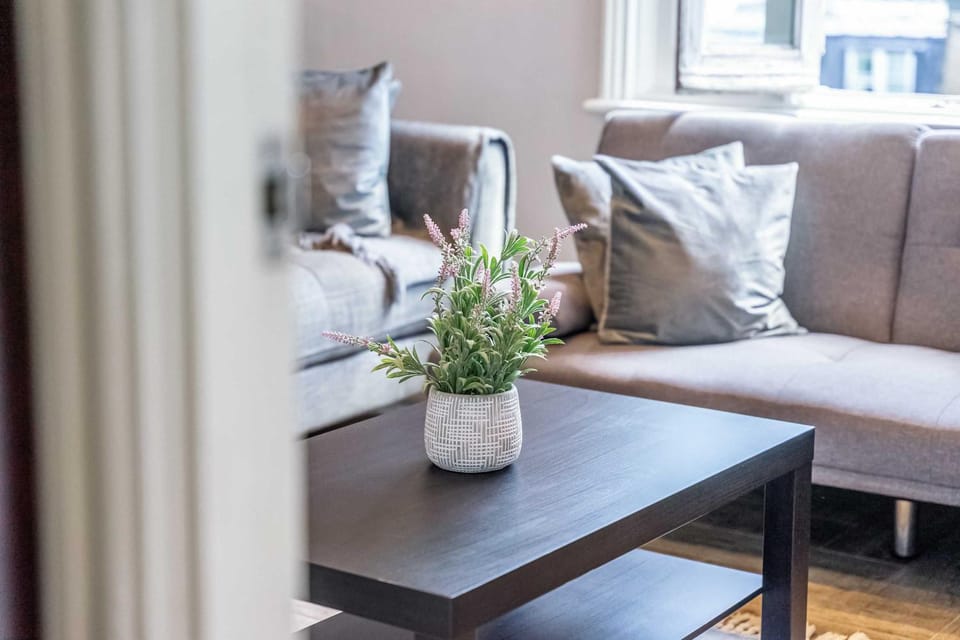 The Hideaway With AC House in London Borough of Camden