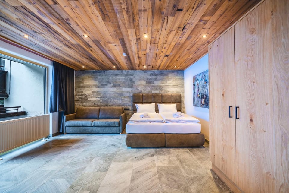 Living room, Bedroom