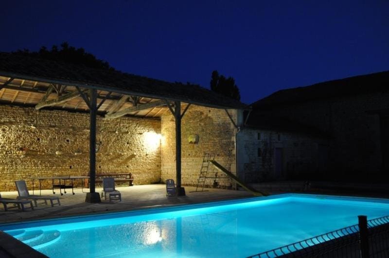 Limort Farmhouse House in Nouvelle-Aquitaine