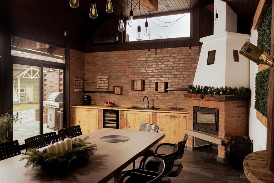 Communal lounge/ TV room