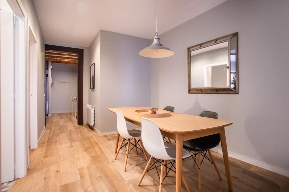 B3MAL1081- New 2BR flat with private terrace Apartment in Barcelona