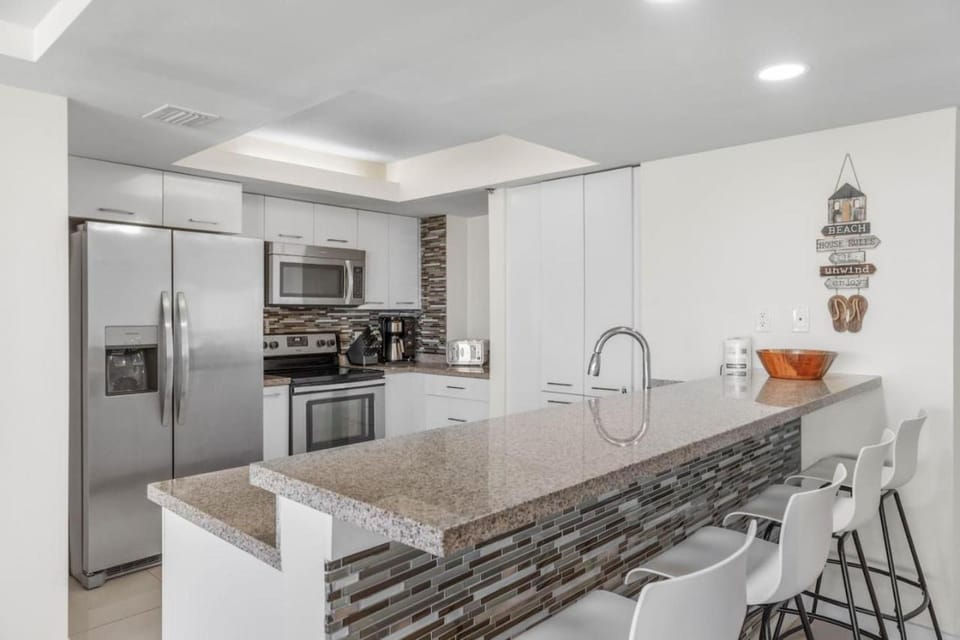 Amazing Panoramic Ocean Paradise Apartment in South Padre Island