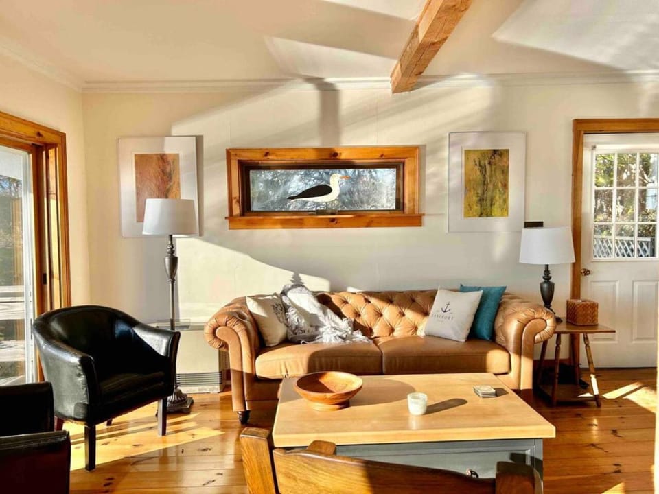 Shackford Cove Cottage House in Eastport