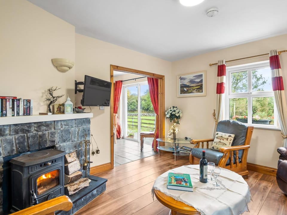 Communal lounge/ TV room, Living room