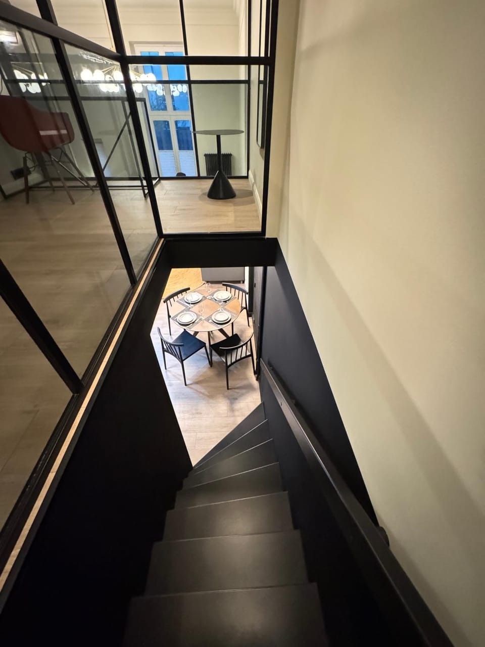 Coffee/tea facilities, Kitchen or kitchenette, Seating area, Dining area