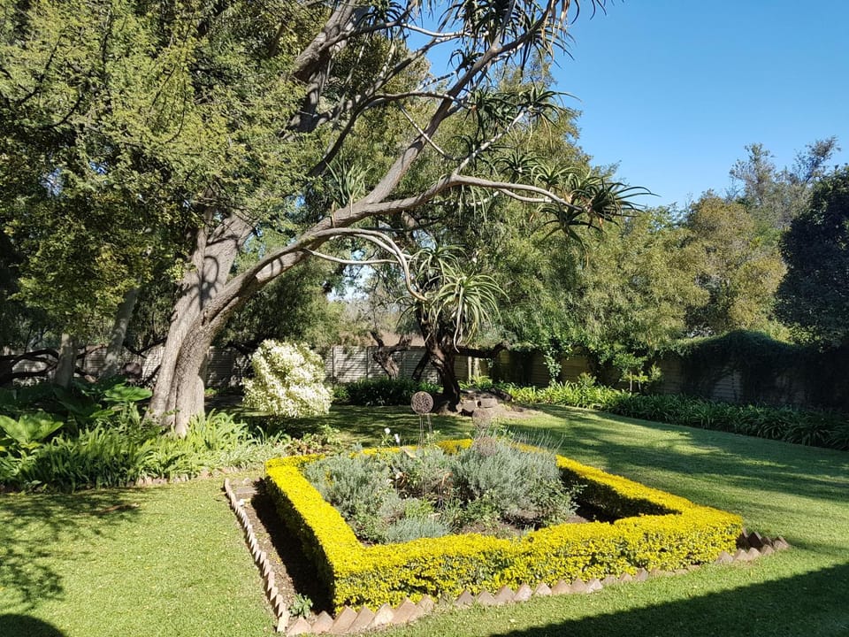 Garden, Garden view