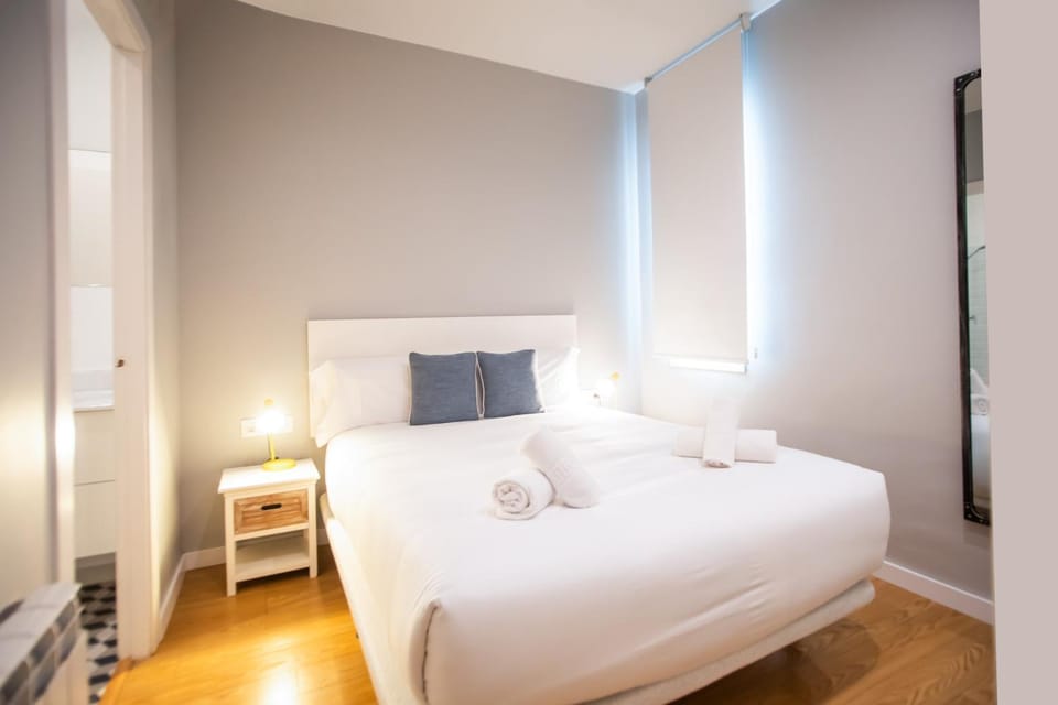 44MAL1084- Bright 2BR apartment Apartment in Barcelona