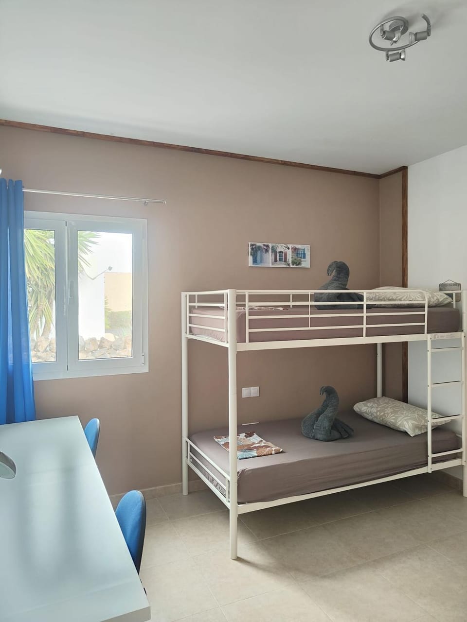 Bedroom, bunk bed