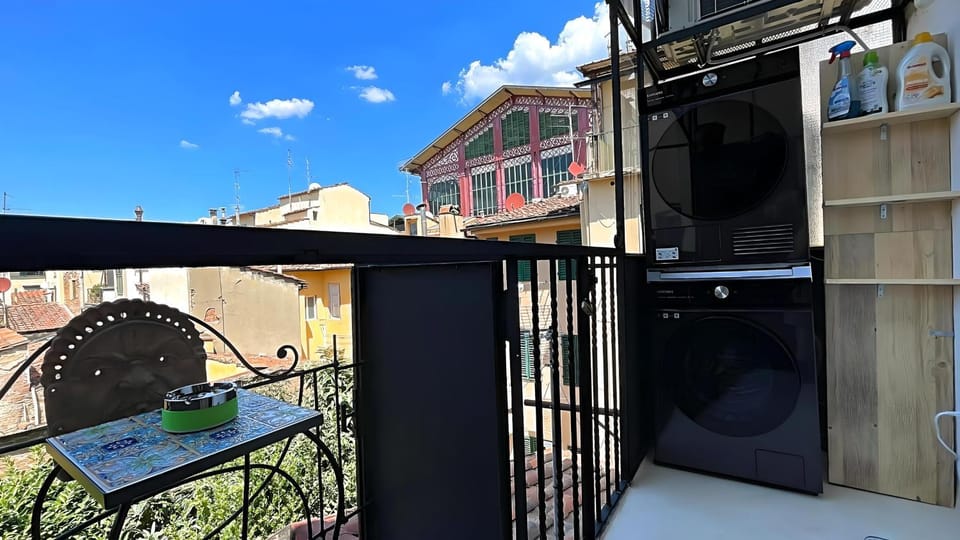 View (from property/room), Balcony/Terrace, washing machine, dryer