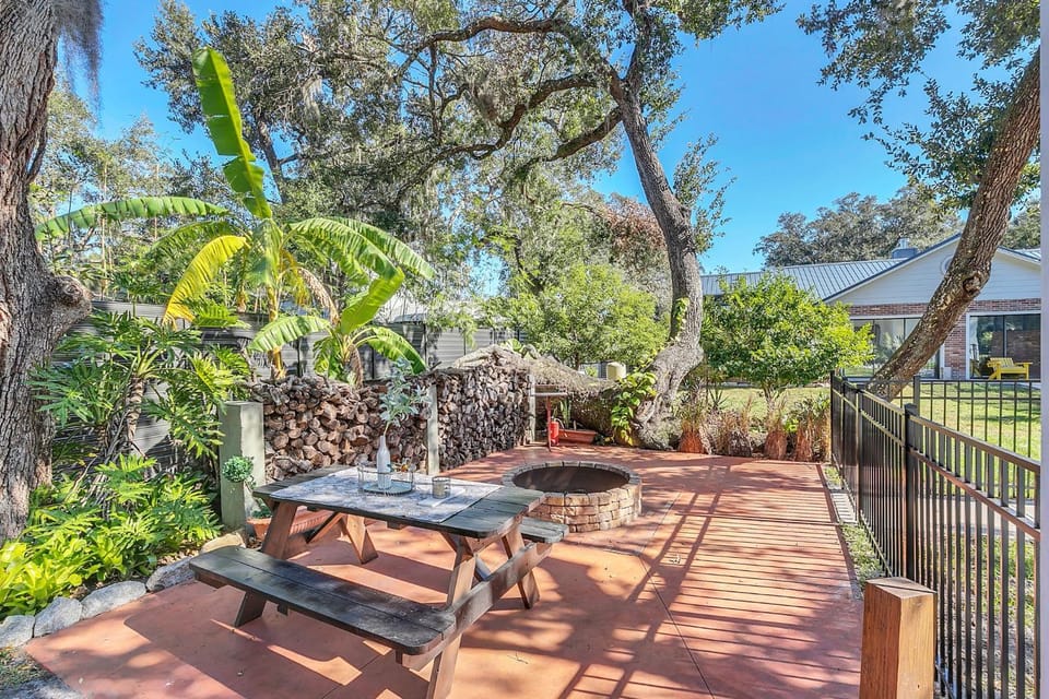 Florida HappyNest Secluded Luxury Guesthouse House in Kissimmee