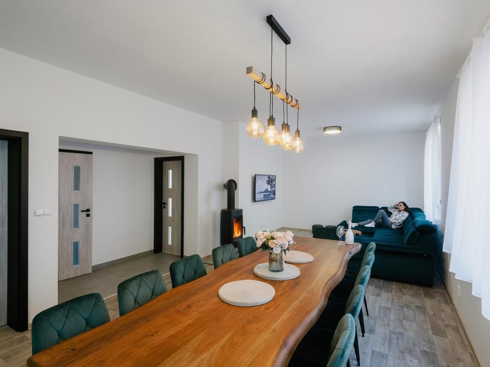 Communal lounge/ TV room, Dining area