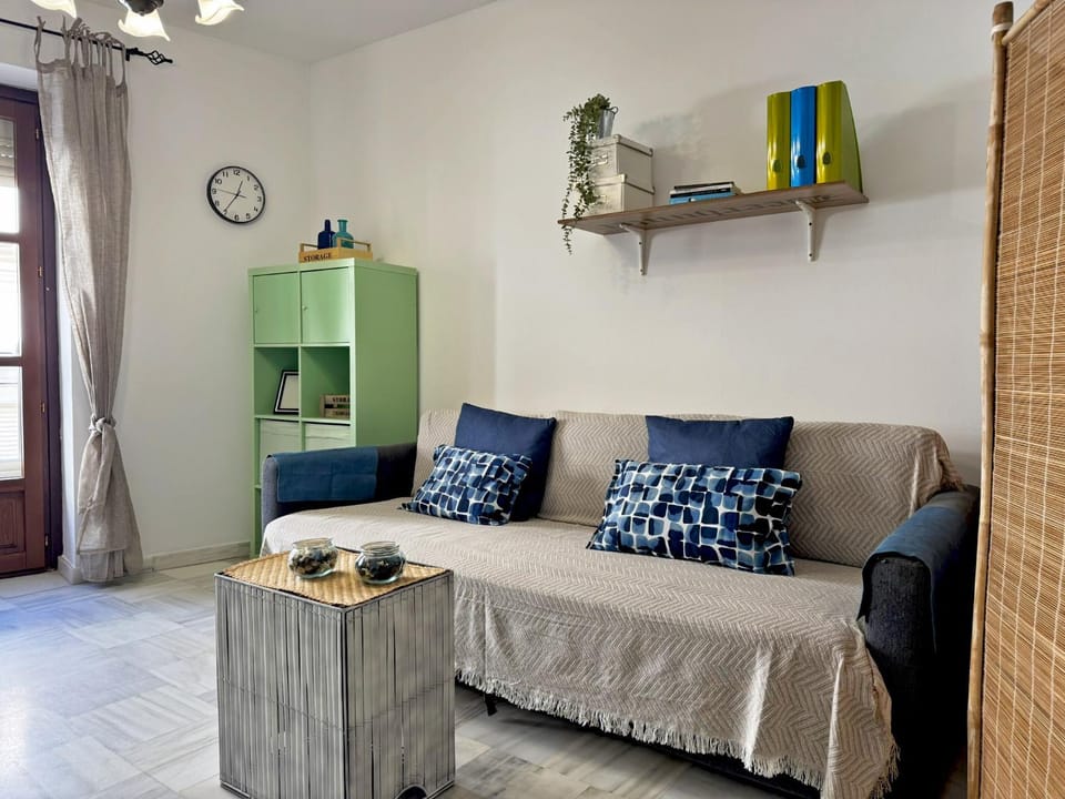 Communal lounge/ TV room, Living room