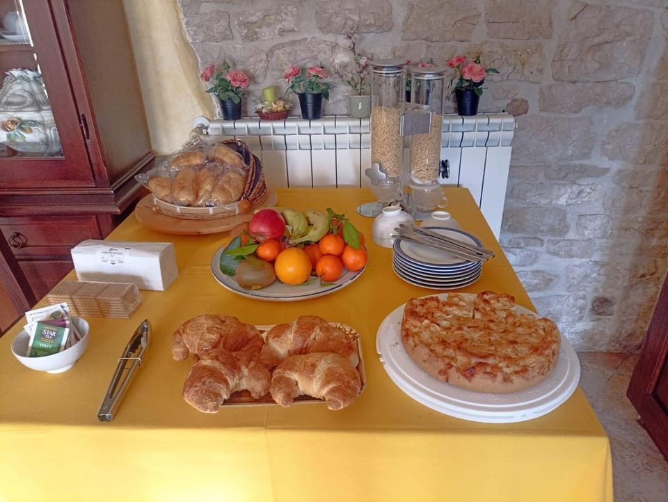 Food and drinks, Food, Breakfast, Drinks